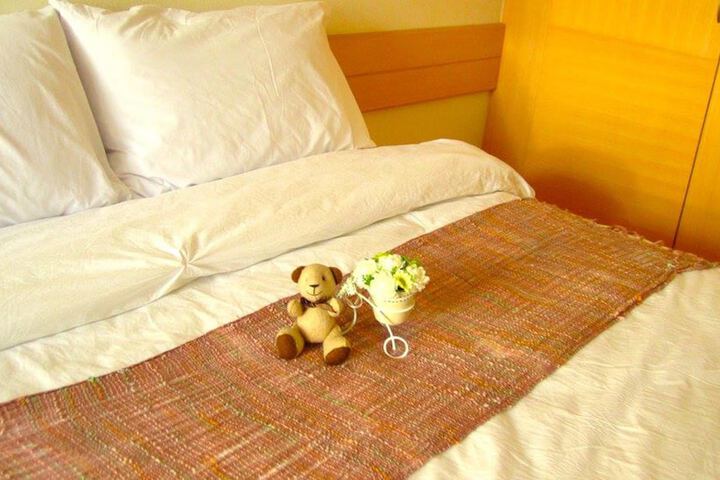 Room 4 of 13