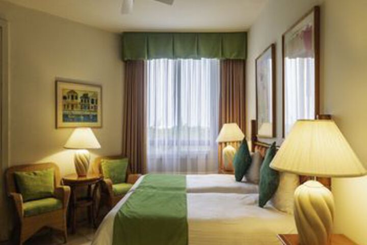 Room 22 of 38