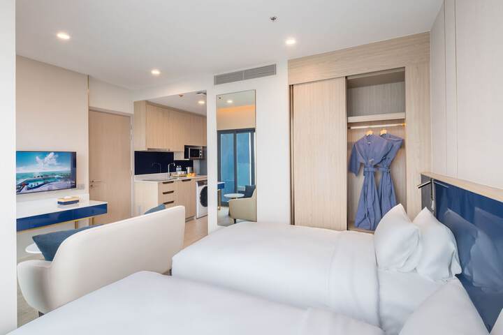 Room 10 of 129