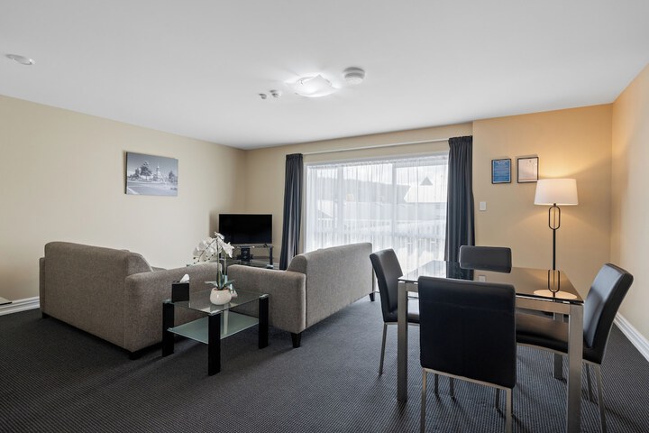 Room 56 of 104