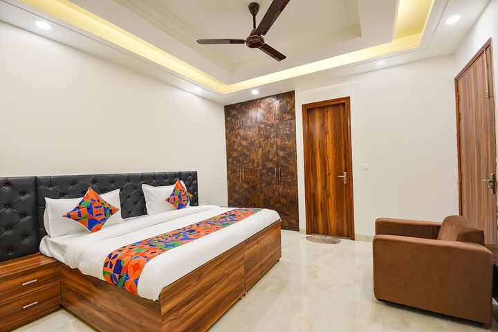 Room 21 of 28