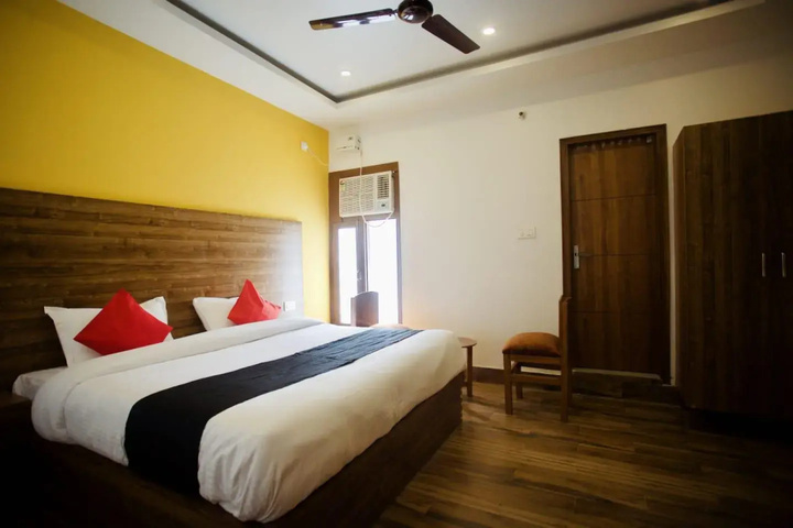 Room 2 of 12