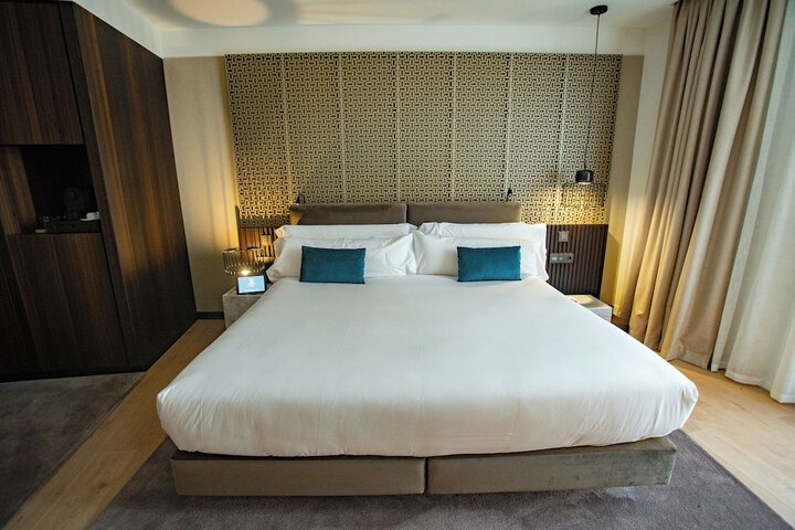 Room 21 of 94