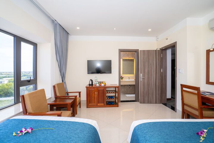 Room 18 of 80