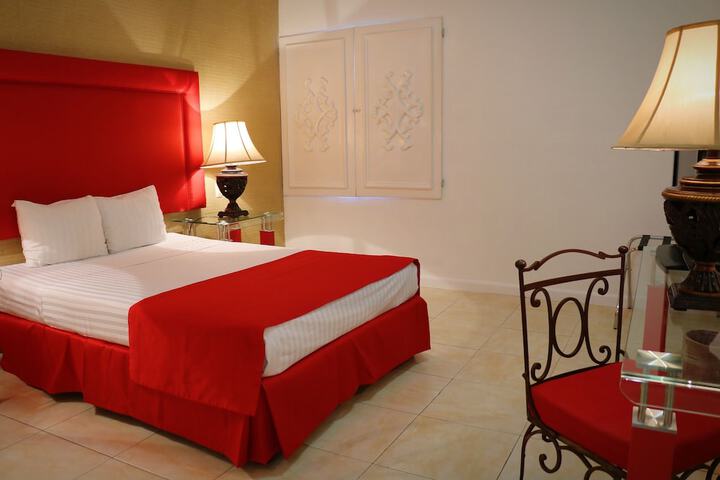 Room 7 of 35