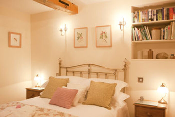 Room 8 of 12