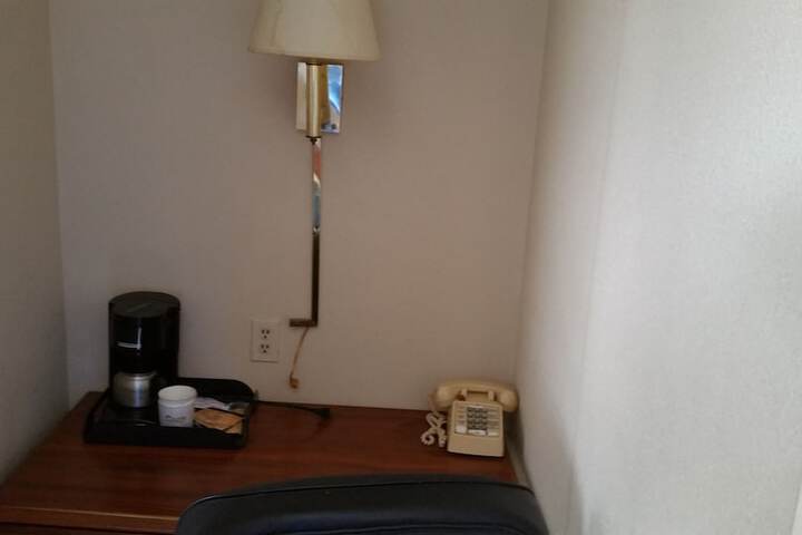 Breakfast/Coffee Service 8 of 18