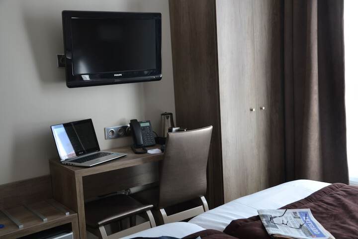 Room amenity