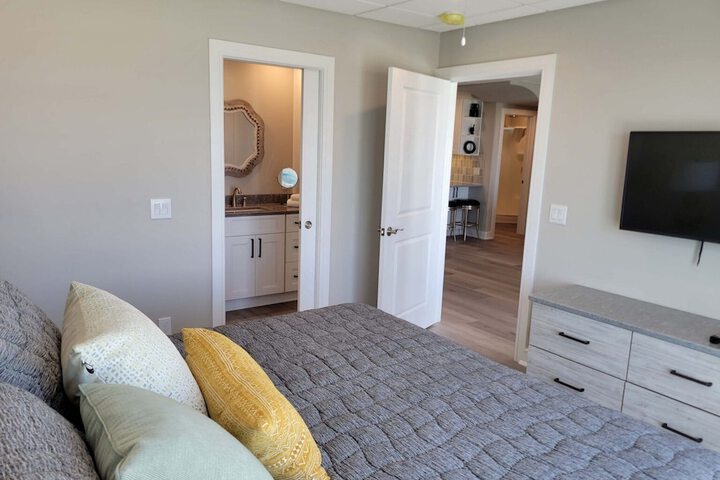 Room 28 of 44