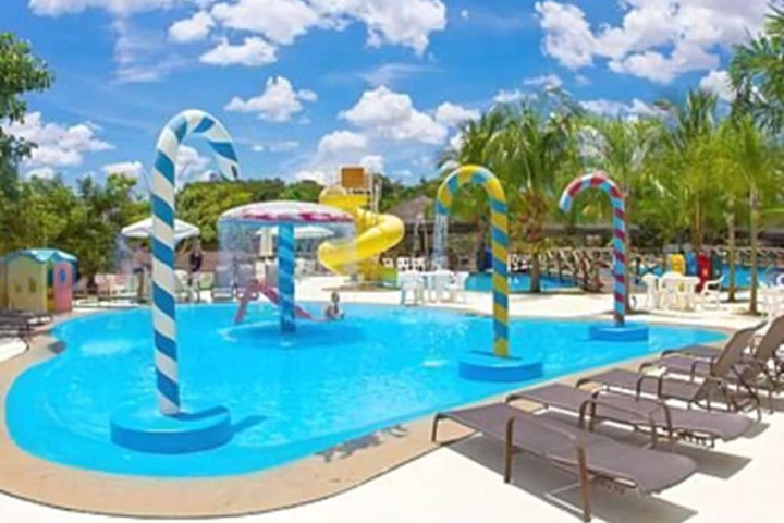 Pool Hotel
