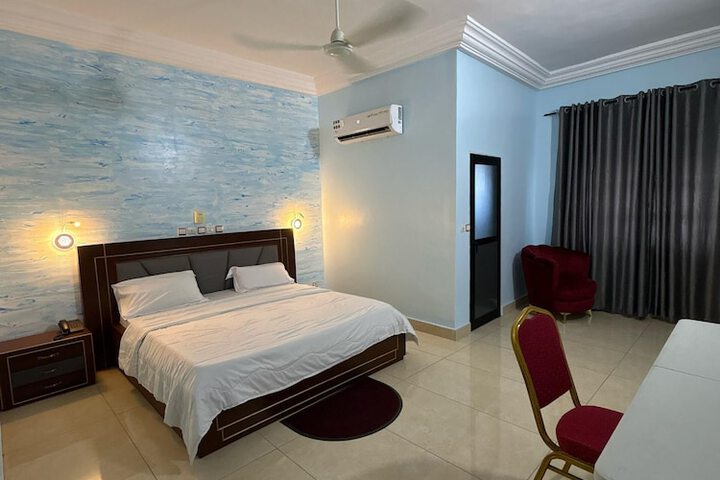 Room 26 of 44