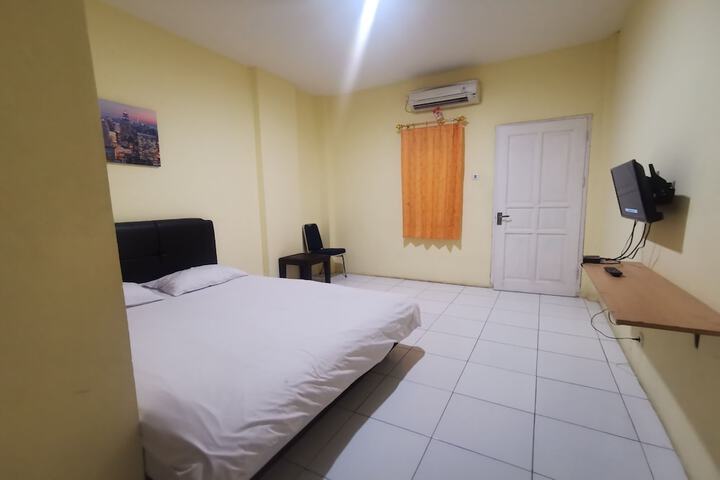 Room 4 of 6