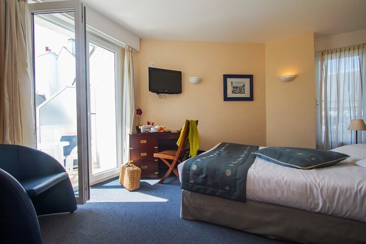 Room 6 of 66