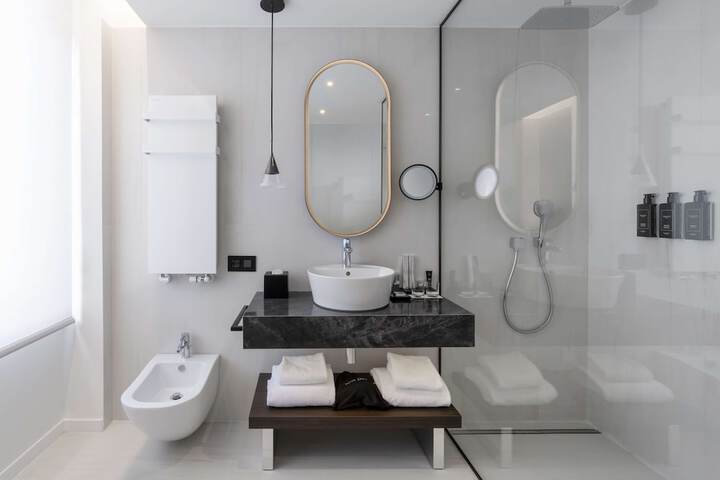 Room 41 of 79