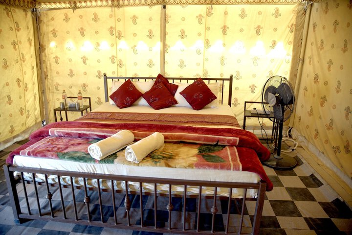 Room 8 of 48