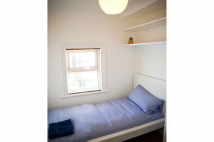 Room 8 of 25