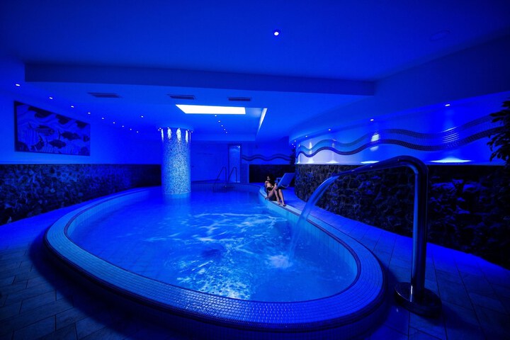 Hotel Pool