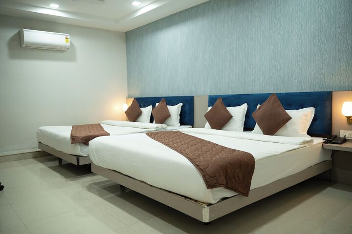 Room 8 of 44