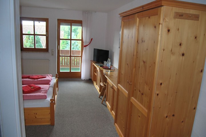 Room 6 of 72