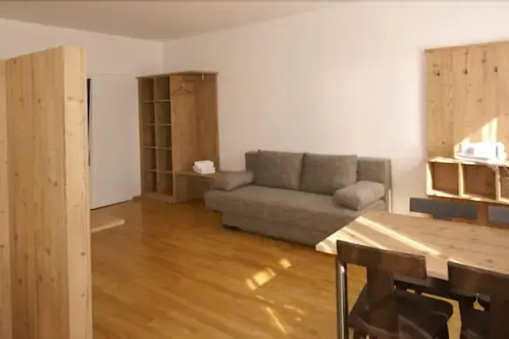 Room 2 of 11
