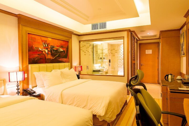 Room 15 of 64
