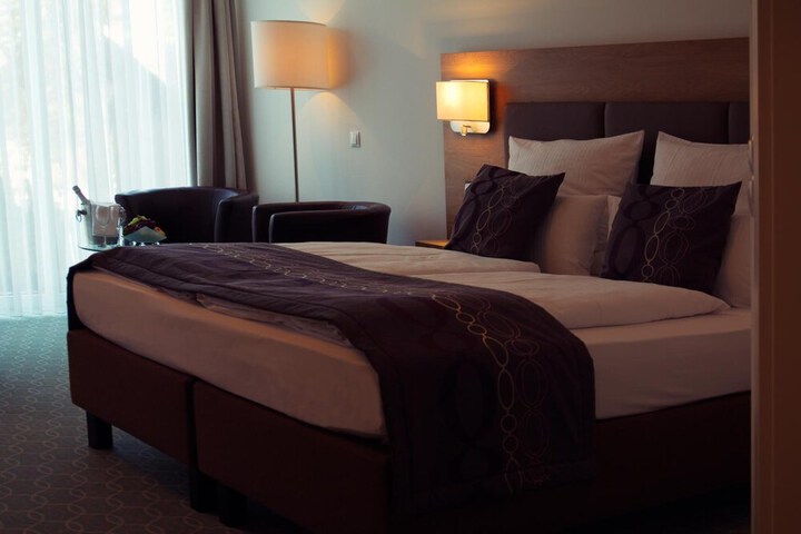 Room 4 of 24
