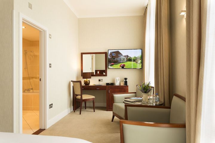 Room 16 of 79