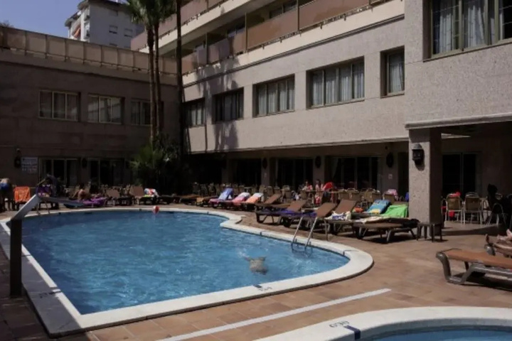 Pool 4 of 5