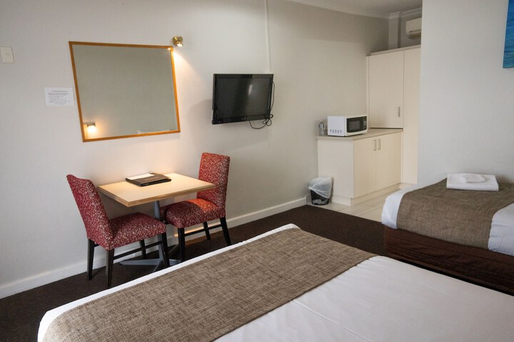 Room 38 of 79