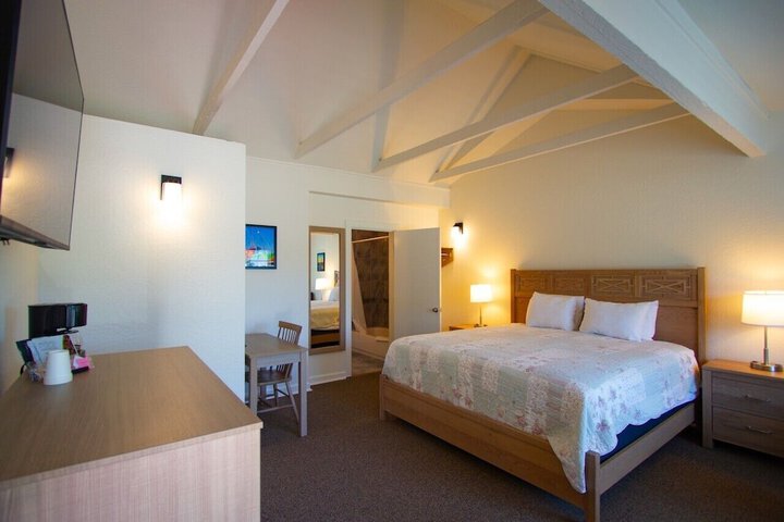 Room 11 of 25
