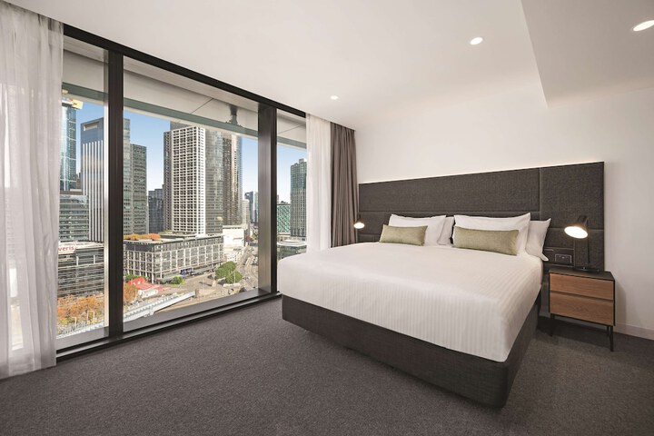 Room 35 of 84
