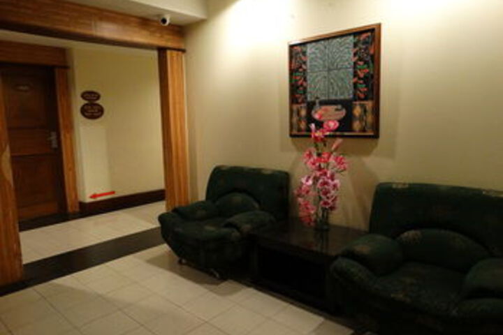 Room 50 of 78