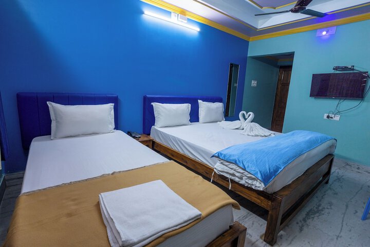 Room 15 of 34