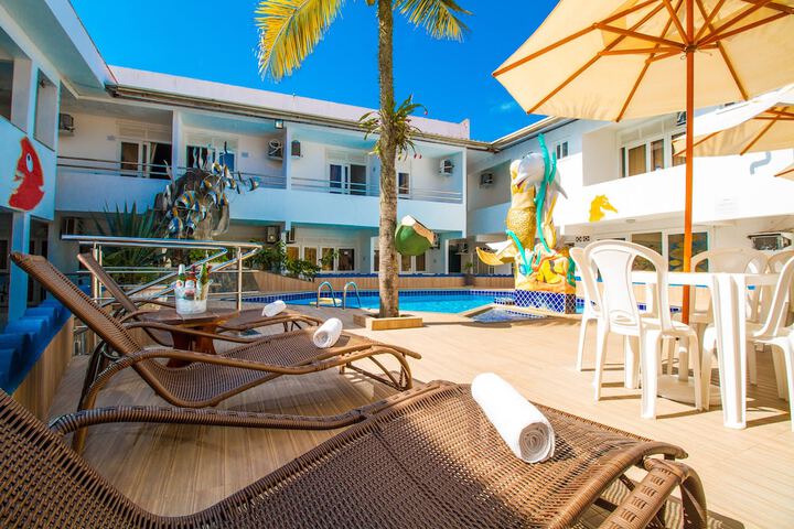 Hotel Pool