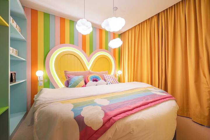 Room 52 of 75