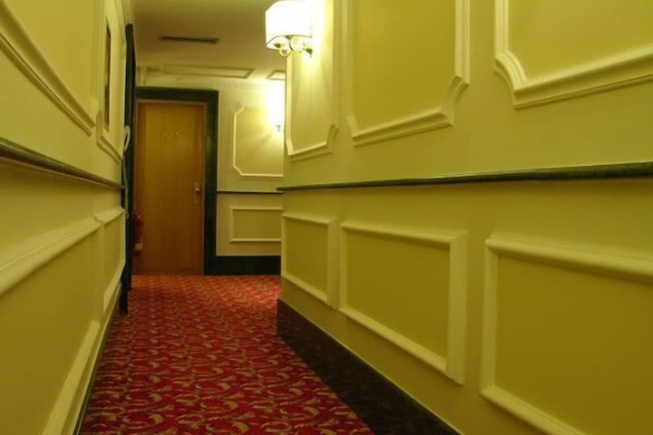 Ballroom/Hall 58 of 62
