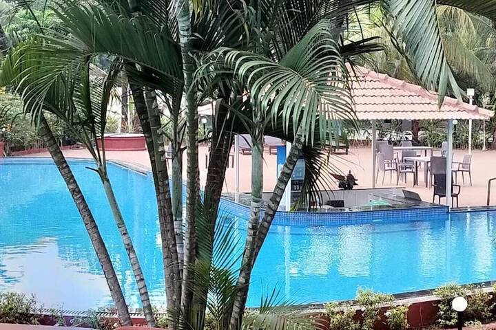 Hotel with Pool