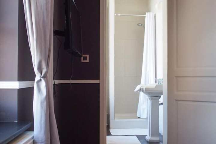 Room 18 of 43