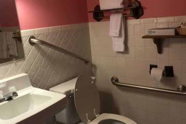 Room 4 of 49