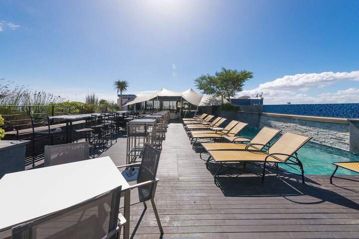 Sundeck 38 of 43