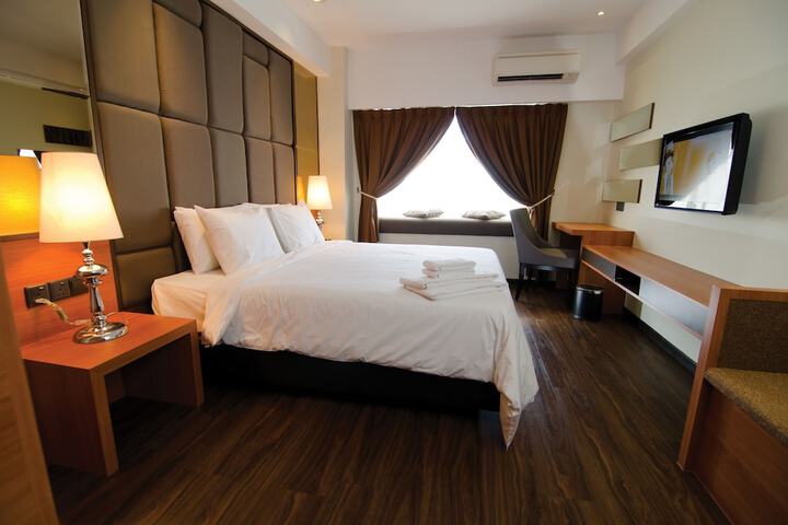 Room 5 of 34