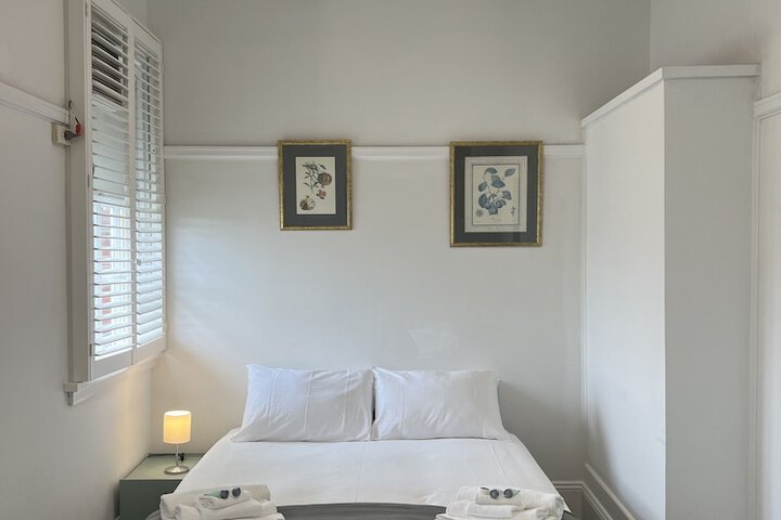Room 12 of 24