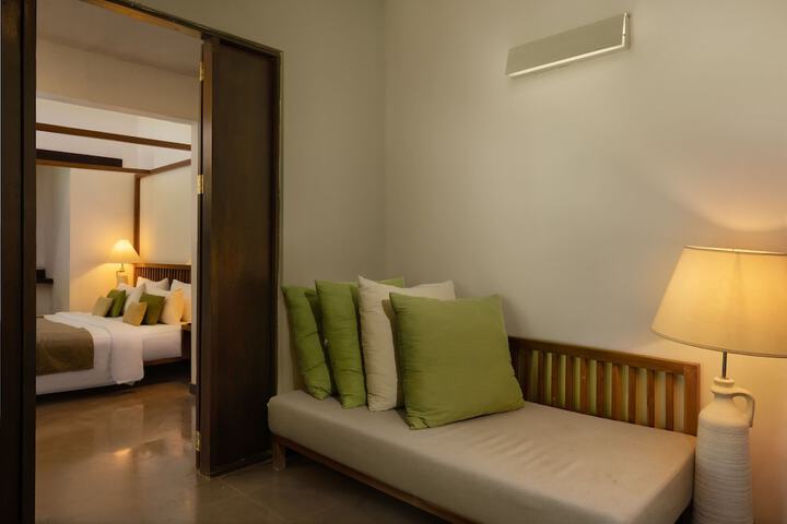 Room 13 of 52