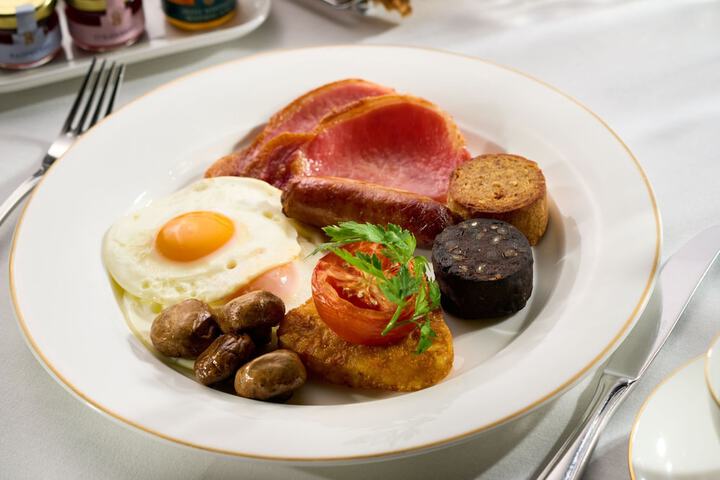 Breakfast/Coffee Service 82 of 122