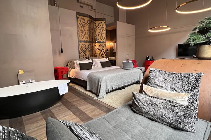 Room 41 of 98