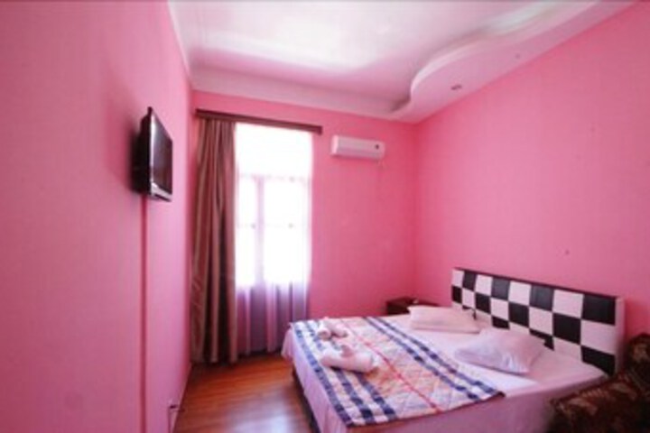 Room 17 of 42