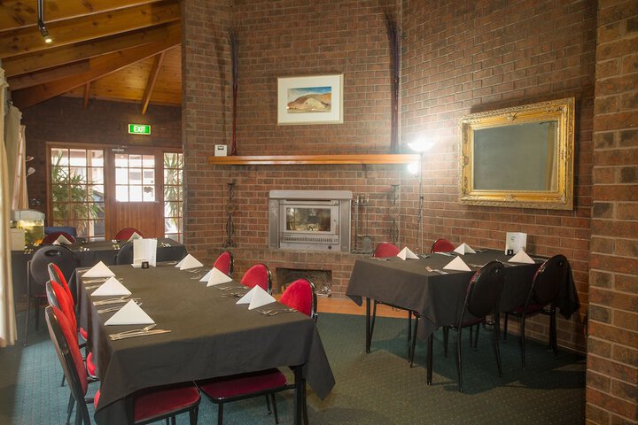 Dining 64 of 70