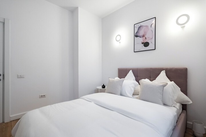 Room 65 of 355
