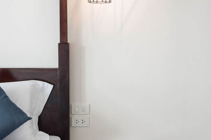 Room 57 of 148