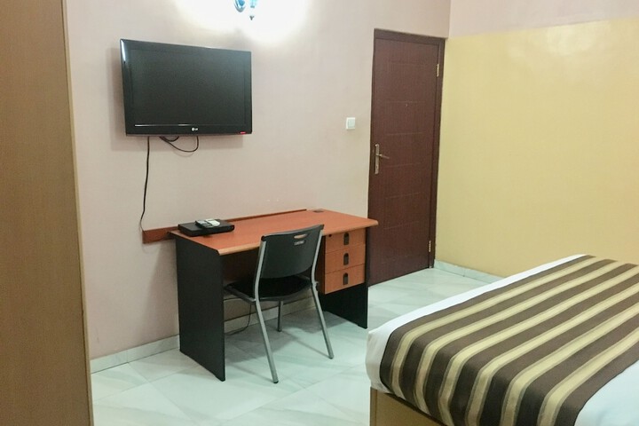 Room 12 of 13